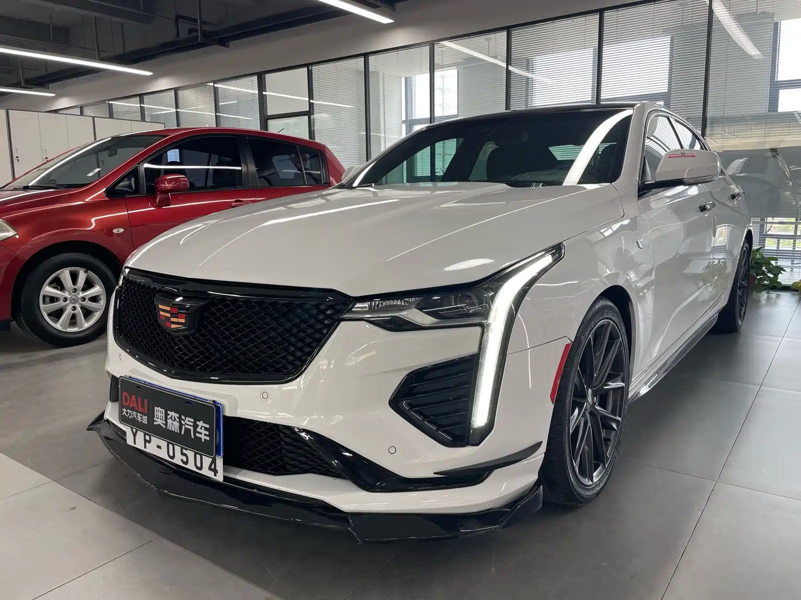 CADILLAC CT4 2021