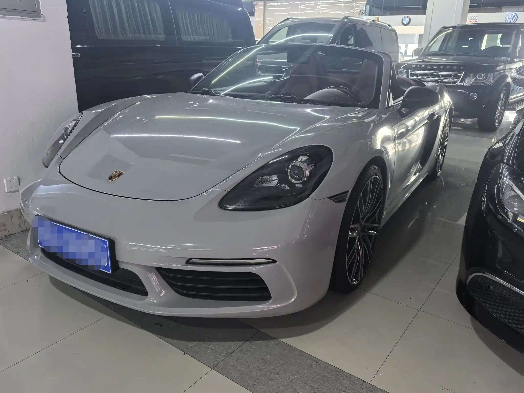 PORSCHE 718
