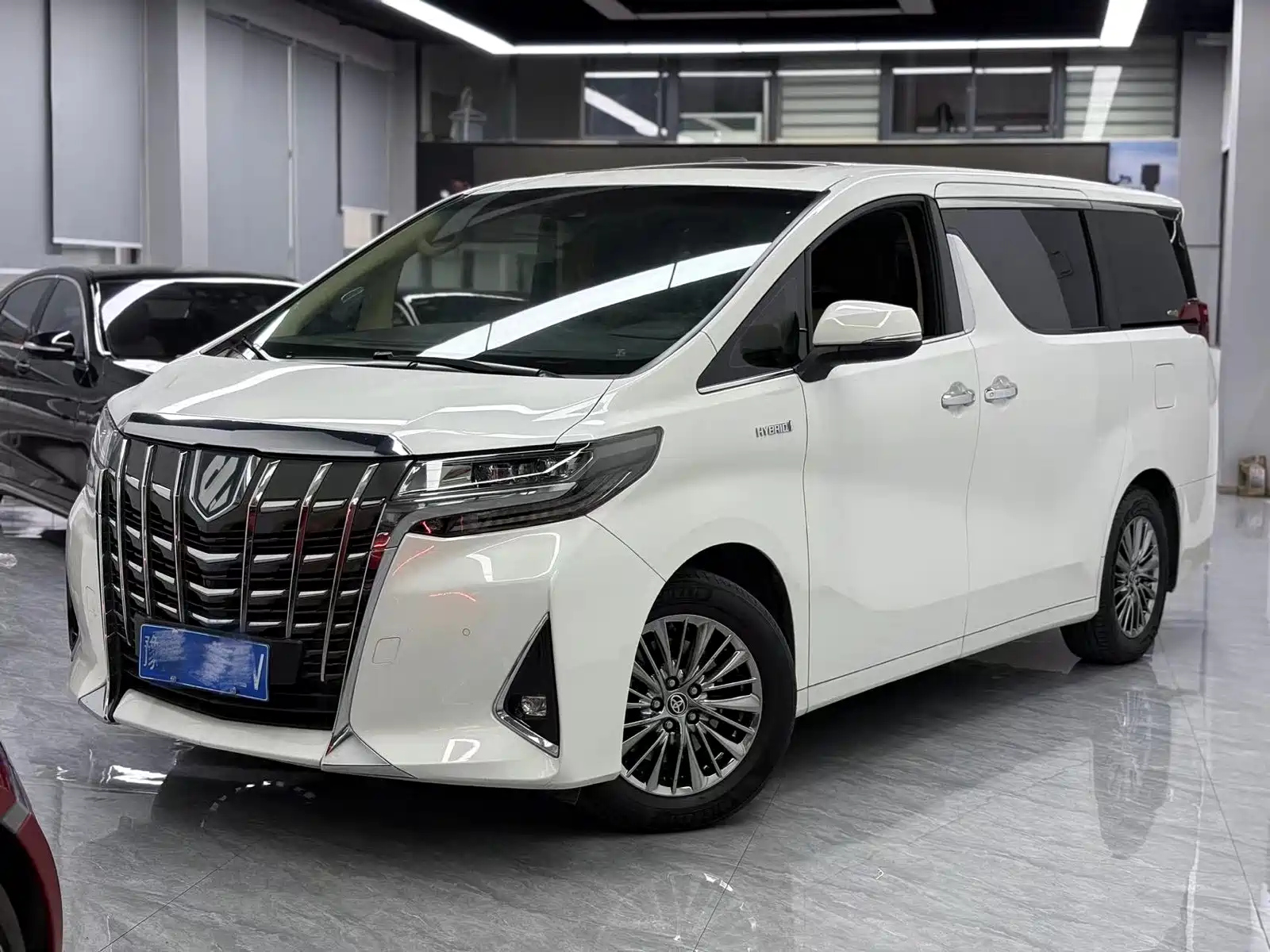 TOYOTA ALPHARD 2019