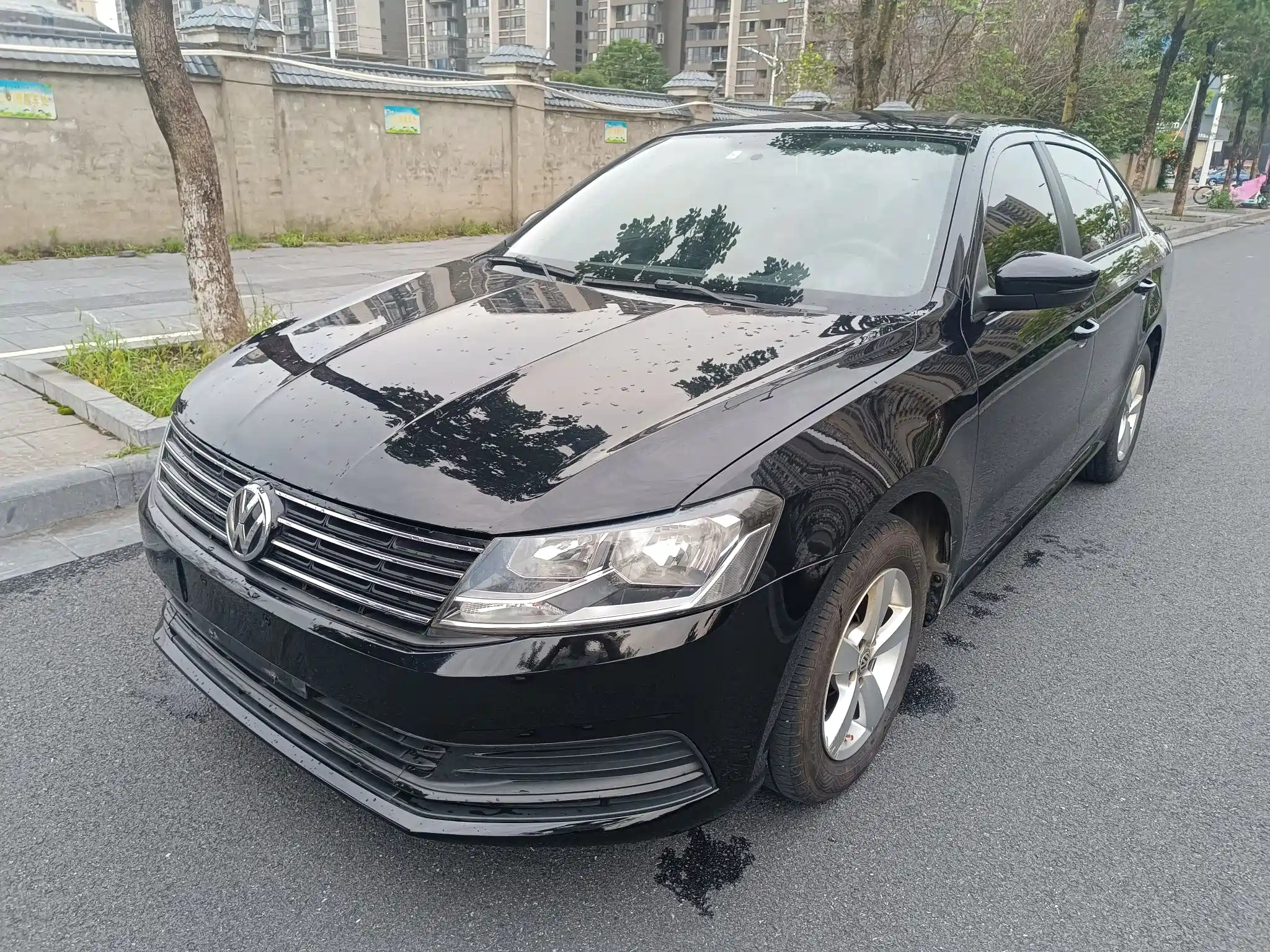 VOLKSWAGEN LAVIDA 2015