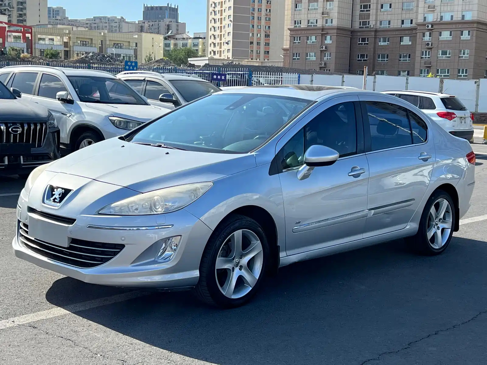 PEUGEOT 408 2011