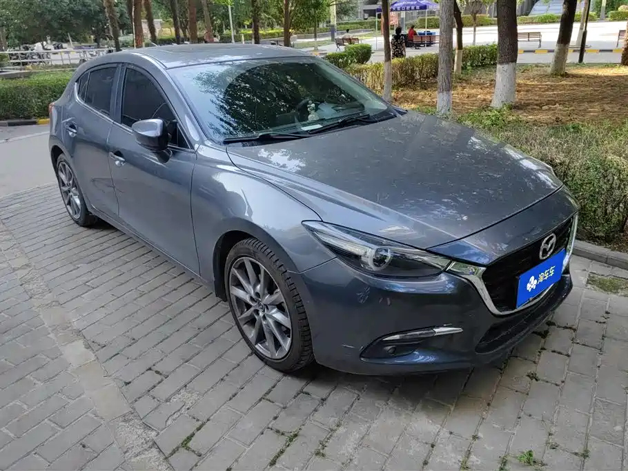 MAZDA 3 AXELA 2017
