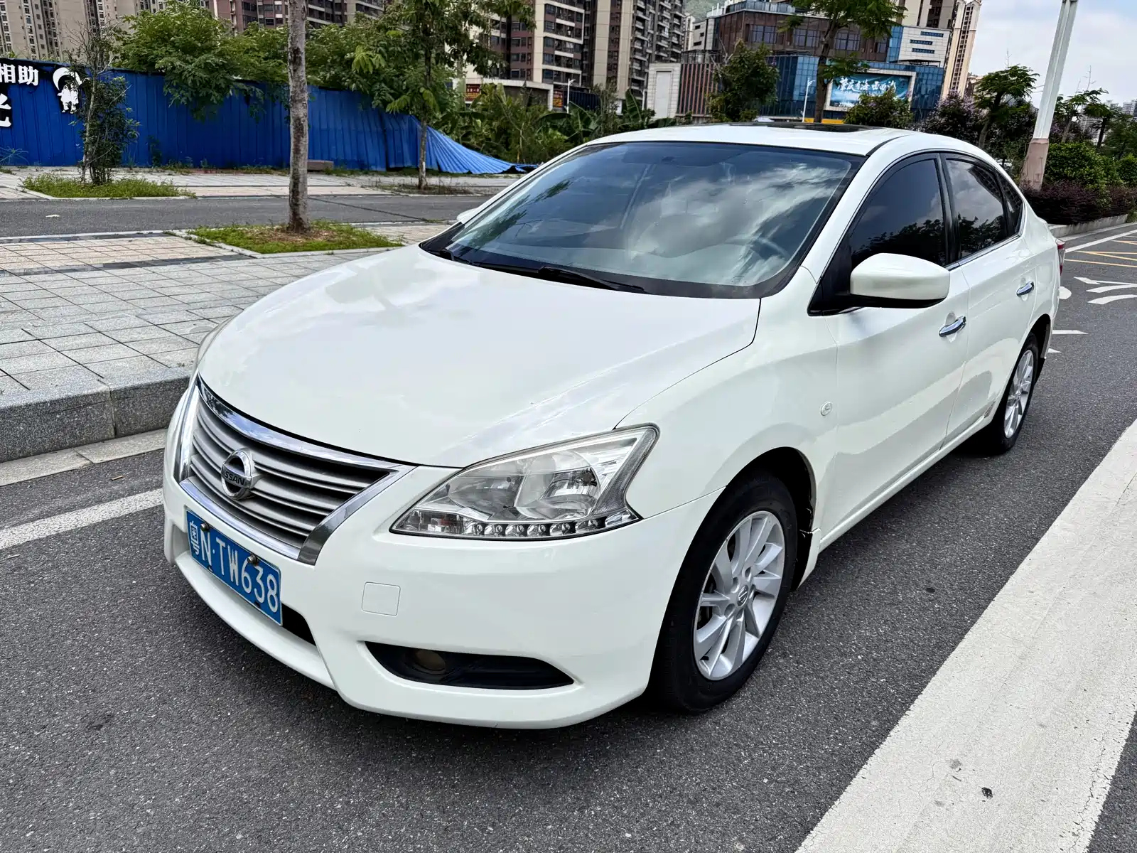 NISSAN SYLPHY 2014