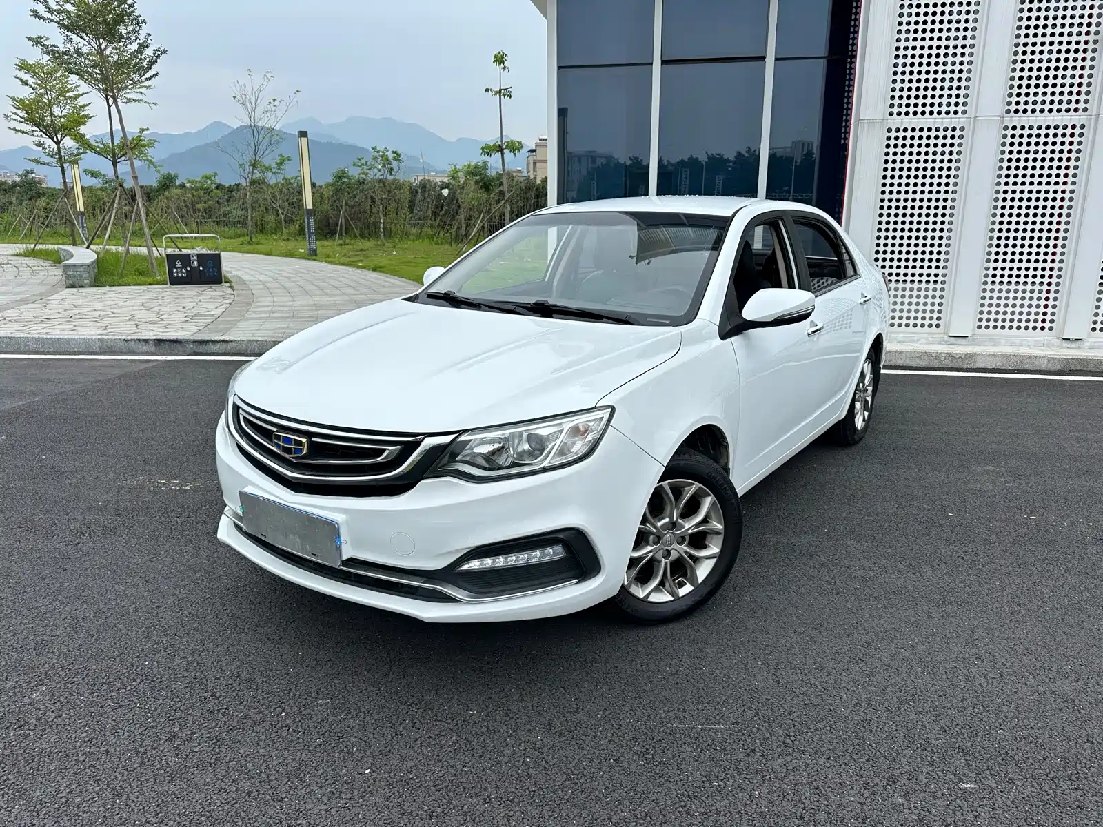 GEELY AUTO VISION 2018