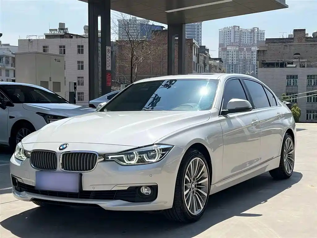 BMW 3-SERIES