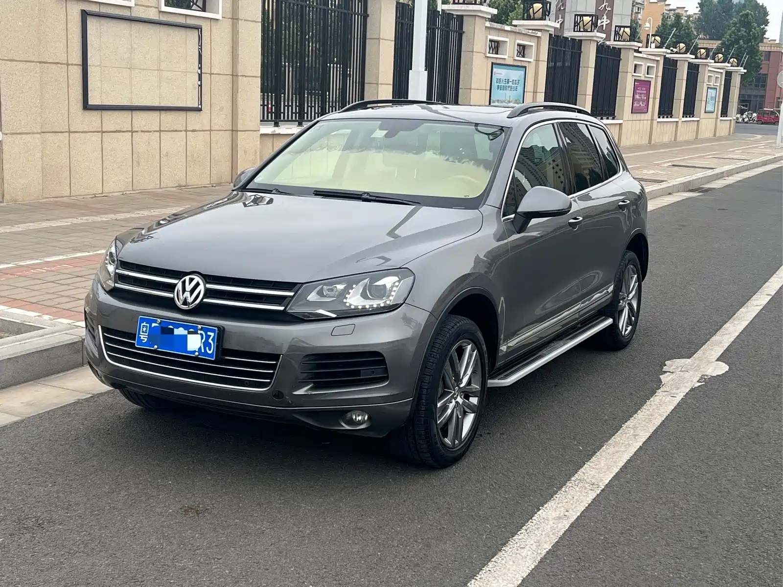 VOLKSWAGEN TOUAREG 2011