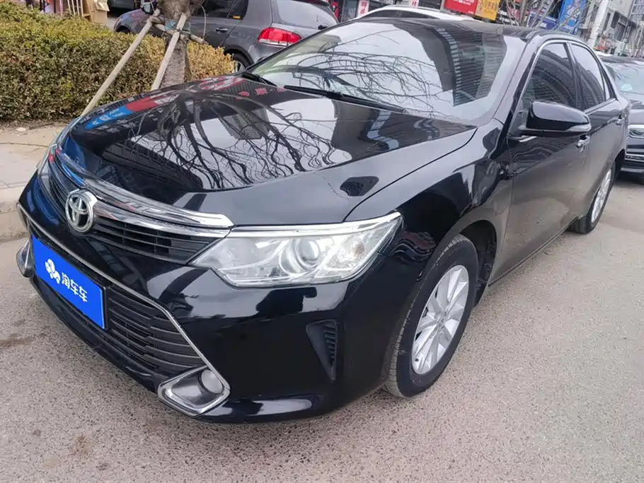 TOYOTA CAMRY 2015