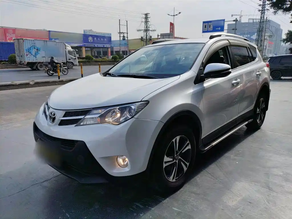 TOYOTA RAV4 RONGFANG 2015