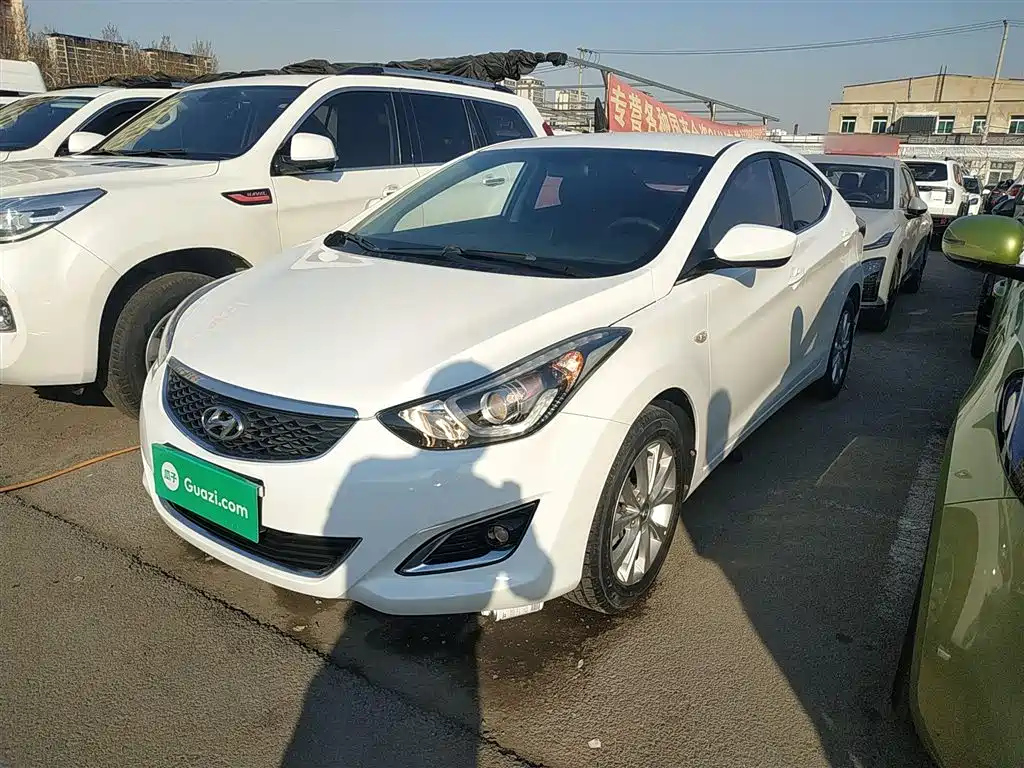 HYUNDAI ELANTRA 2016