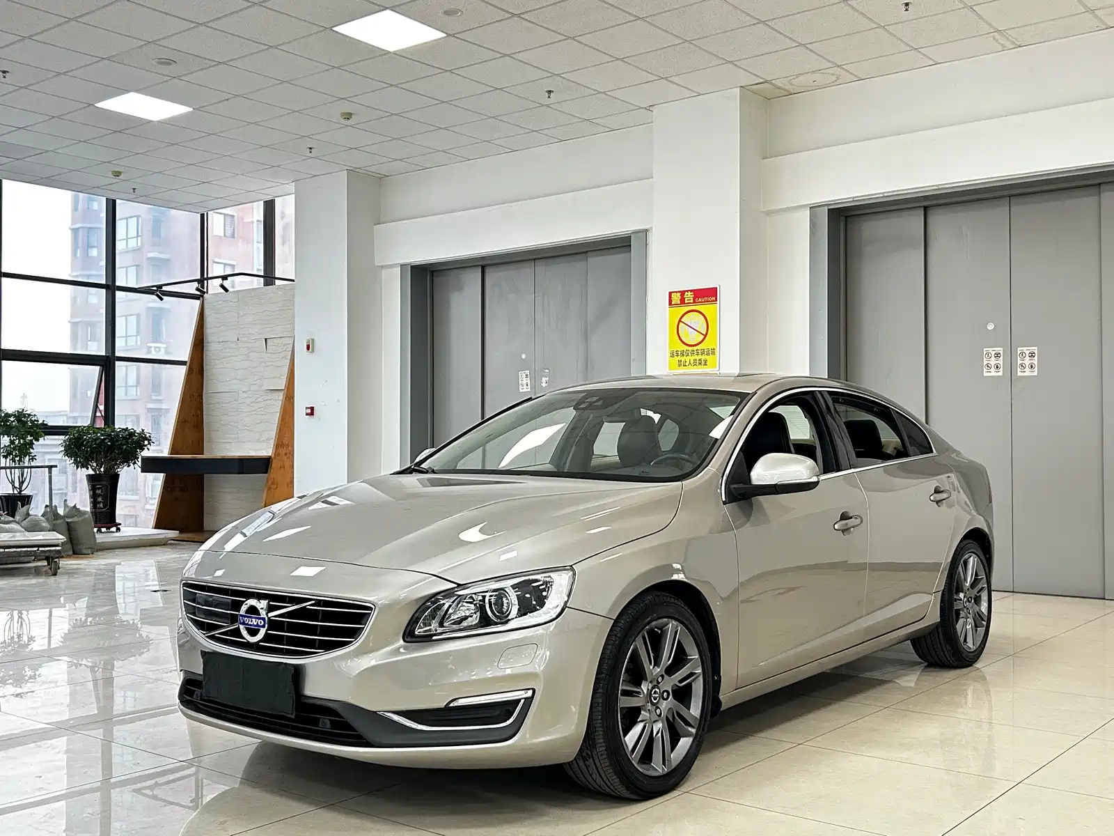 VOLVO S60 2014