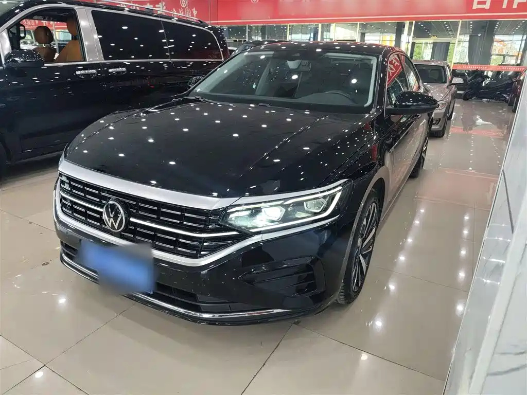 VOLKSWAGEN PASSAT 2022