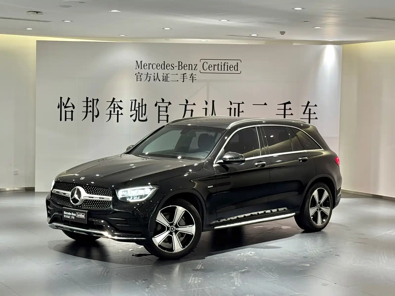 MERCEDES BENZ GLC