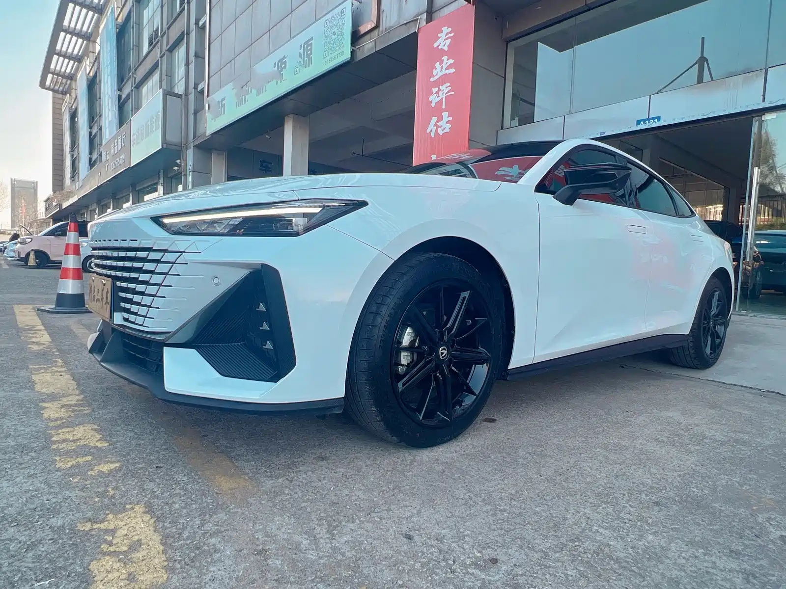 CHANGAN UNI-V