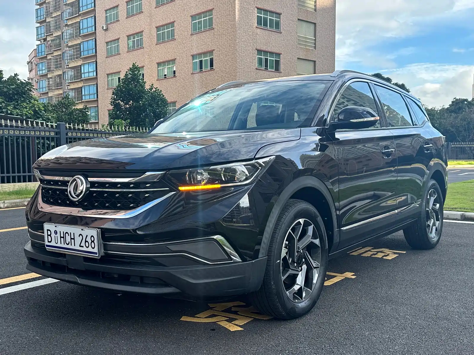 DONGFENG AEOLUS AX7 2020