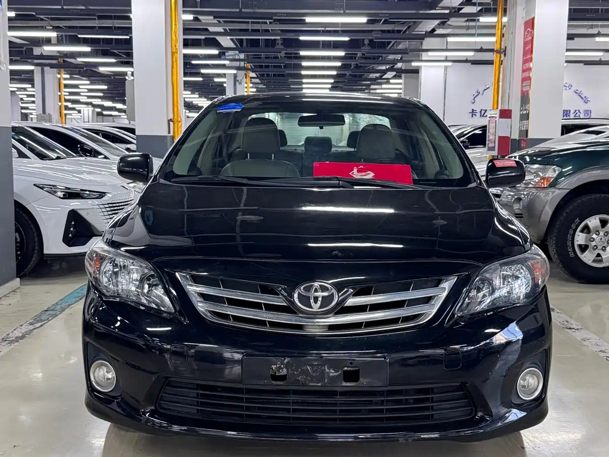 TOYOTA COROLLA 2013