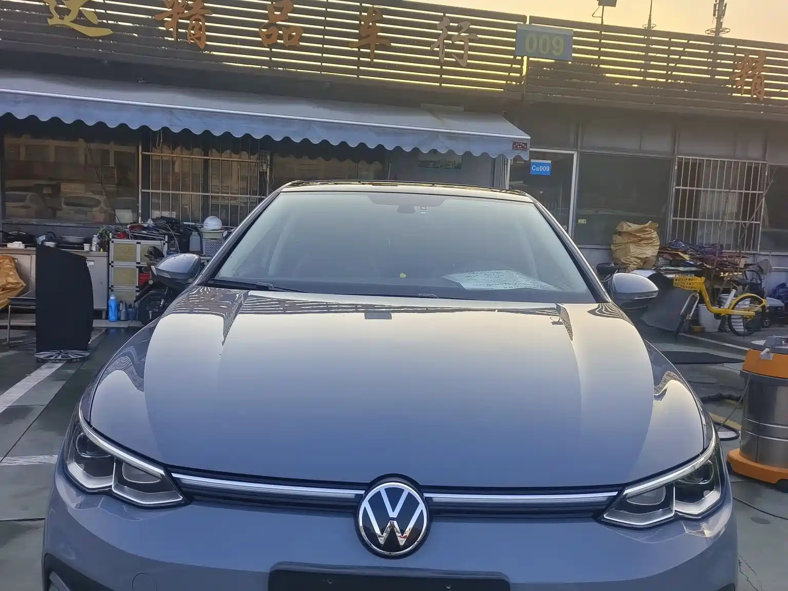 VOLKSWAGEN GOLF 2023