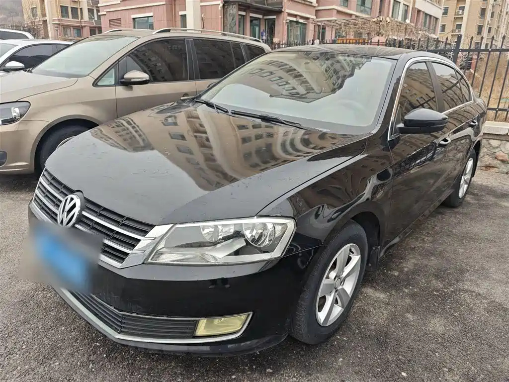 VOLKSWAGEN LAVIDA 2013