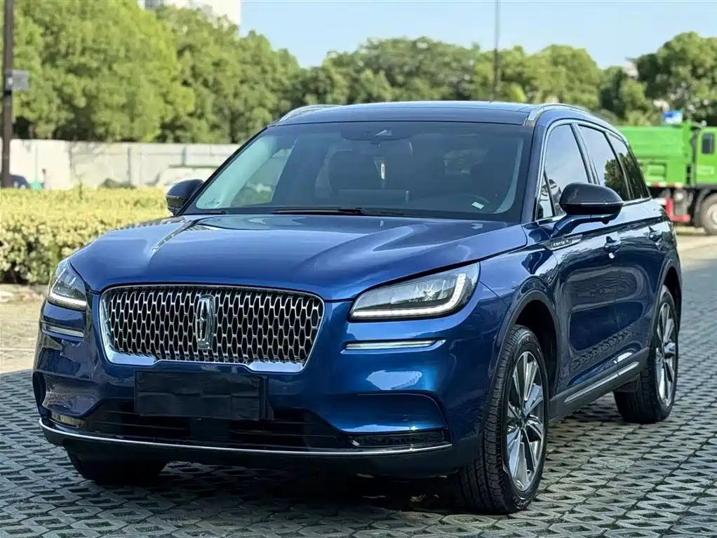 LINCOLN ADVENTURER 2022
