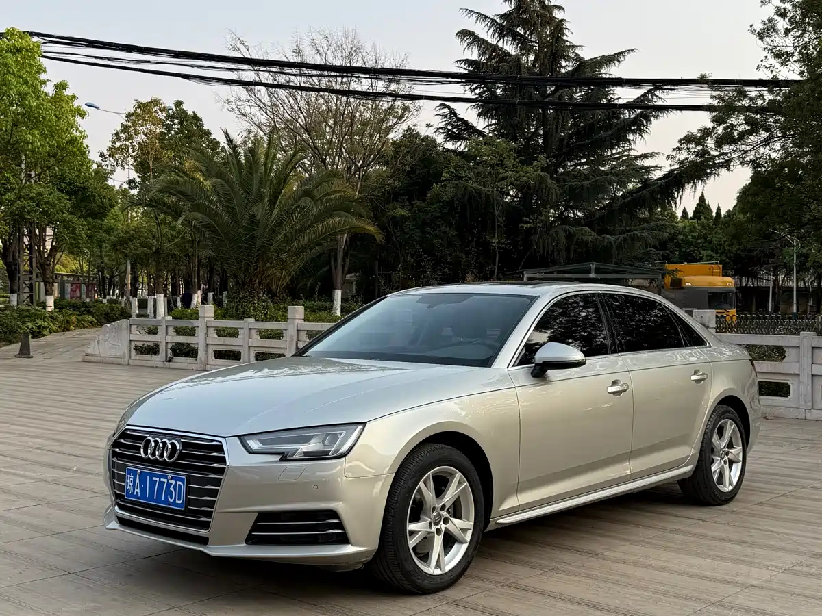 AUDI A4L 2018