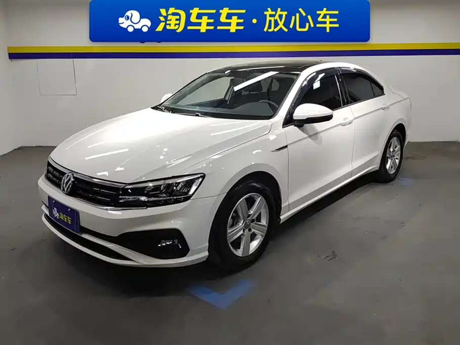 VOLKSWAGEN LAMANDO 2019