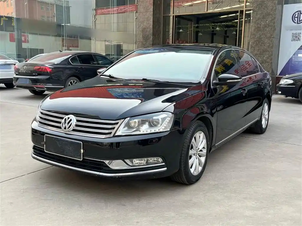 VOLKSWAGEN MAGOTAN 2015