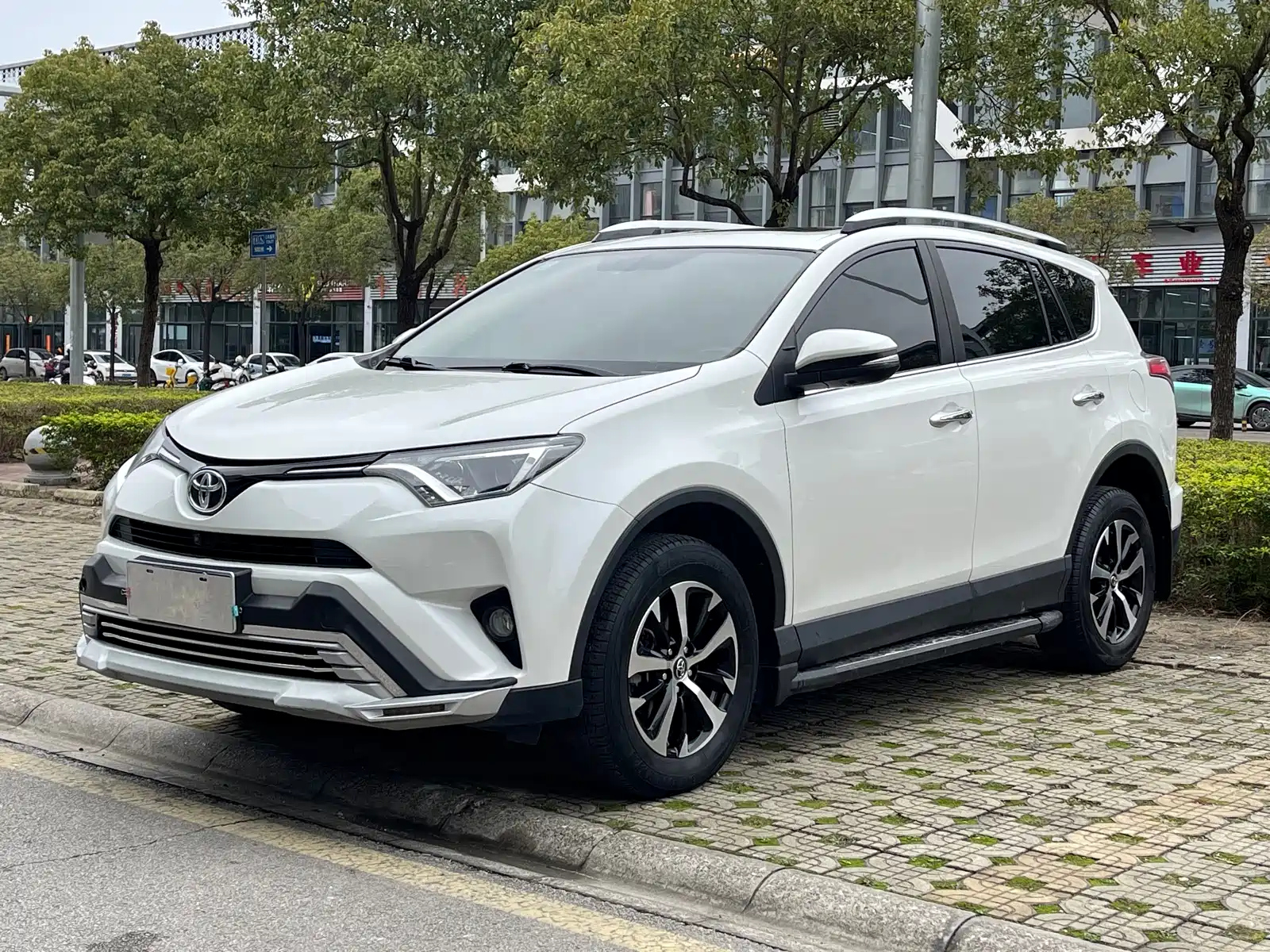 TOYOTA RAV4 RONGFANG 2016