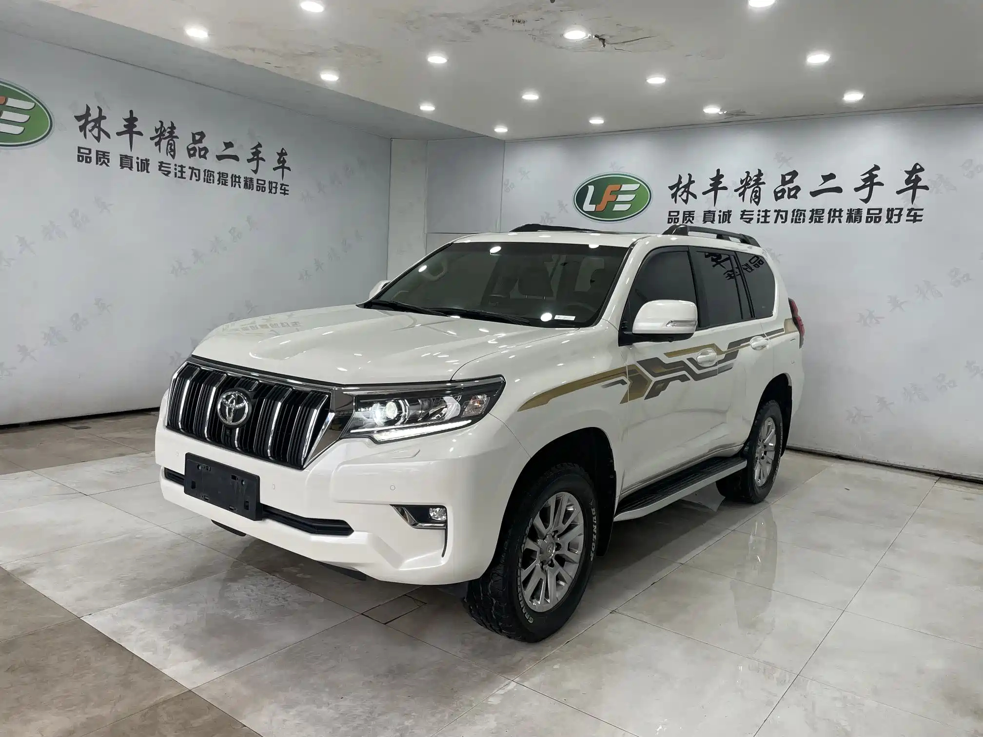 TOYOTA PRADO 2018