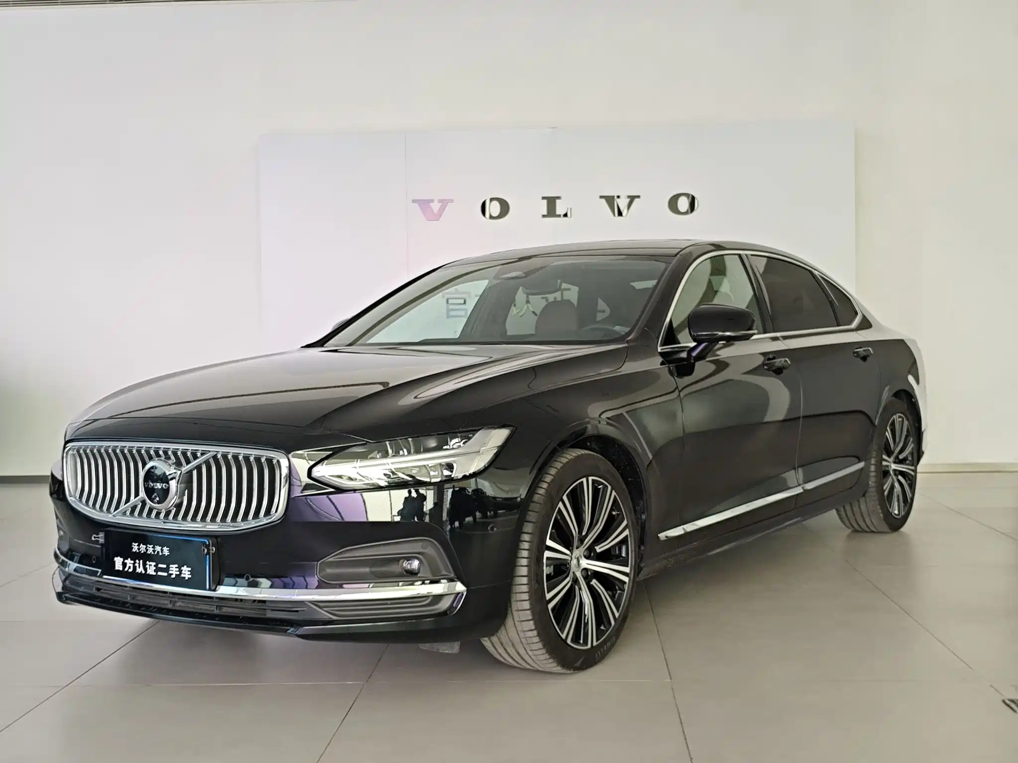 VOLVO S90 2024