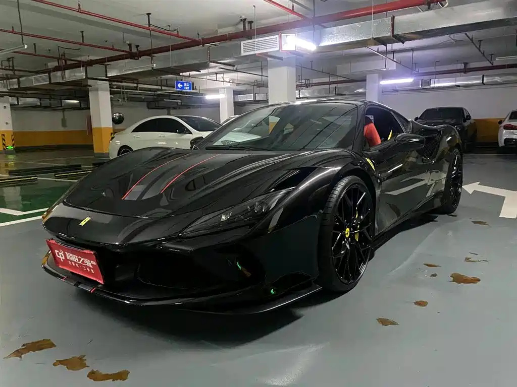 FERRARI F8 2019