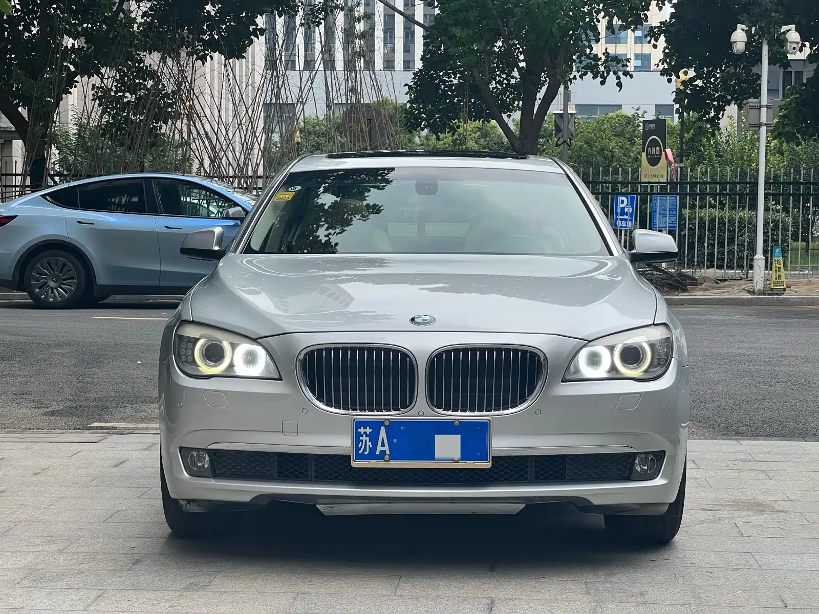 BMW 7-SERIES 2009