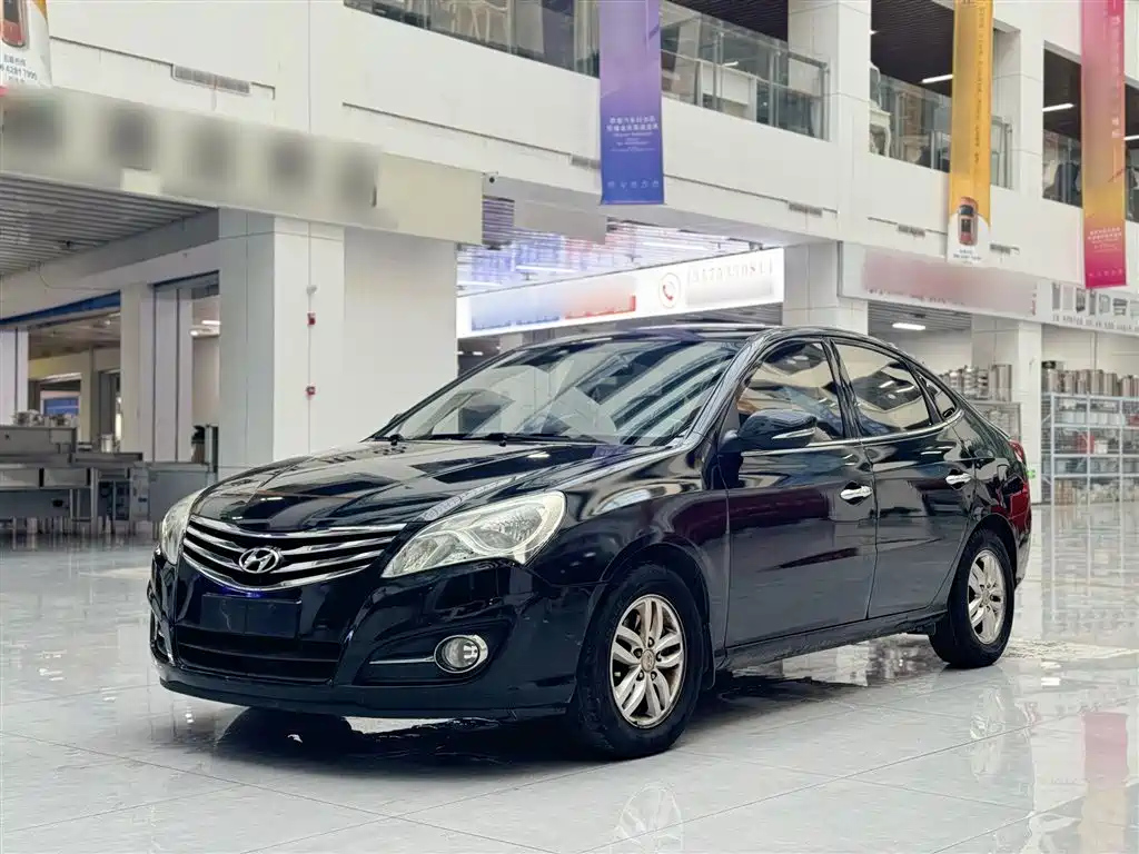HYUNDAI CELESTA 2011