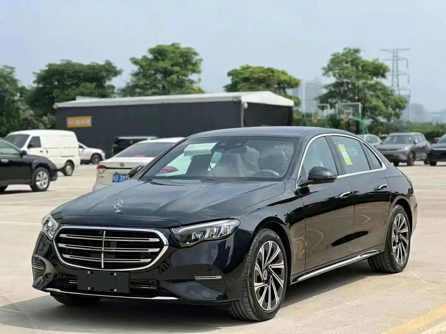 MERCEDES BENZ E-CLASS 2025