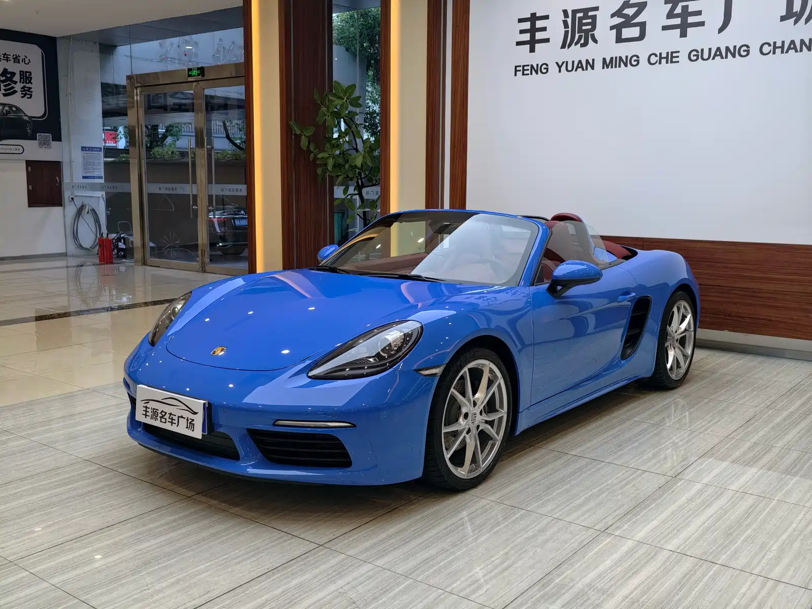 PORSCHE 718 2022