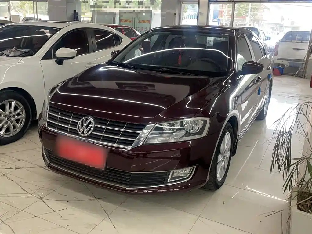 VOLKSWAGEN LAVIDA 2013