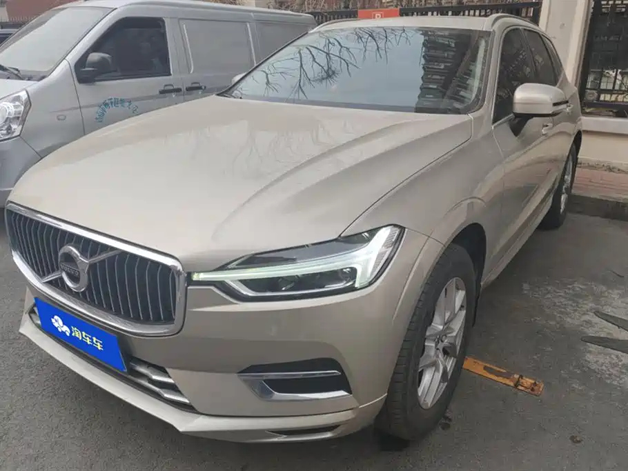 VOLVO XC60 2019