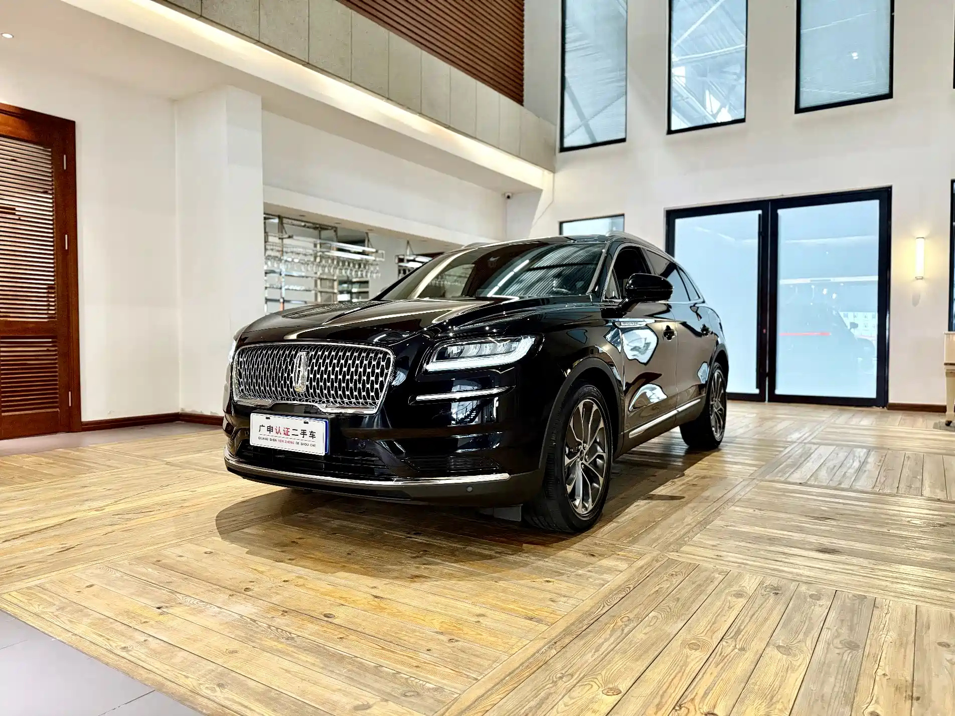 LINCOLN NAVIGATOR 2021