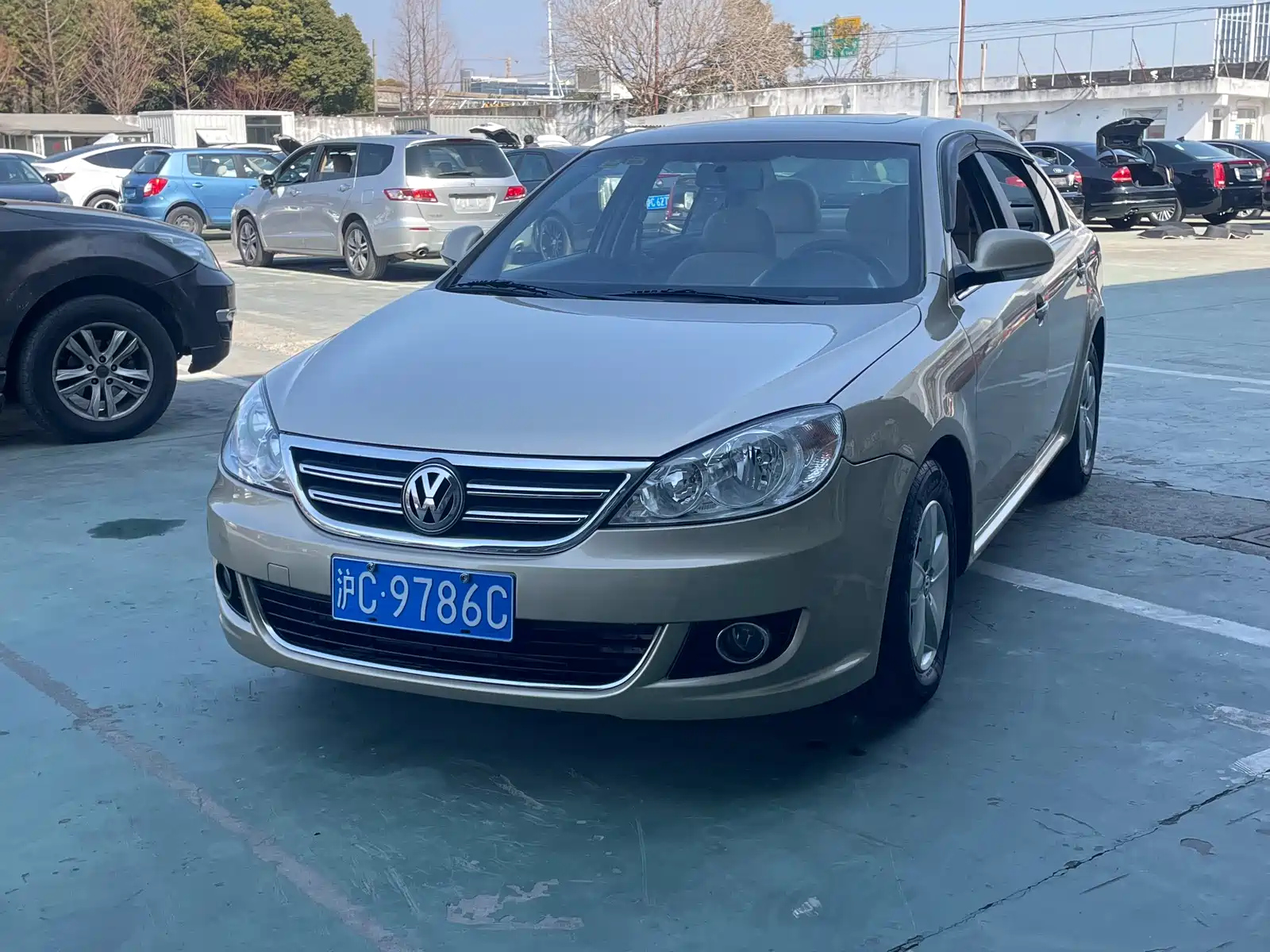 VOLKSWAGEN LAVIDA 2011