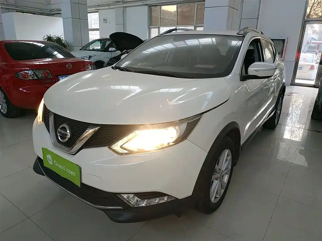 NISSAN QASHQAI 2017