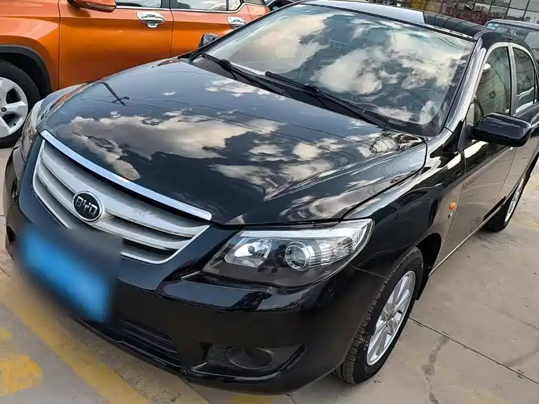 BYD L3 2012