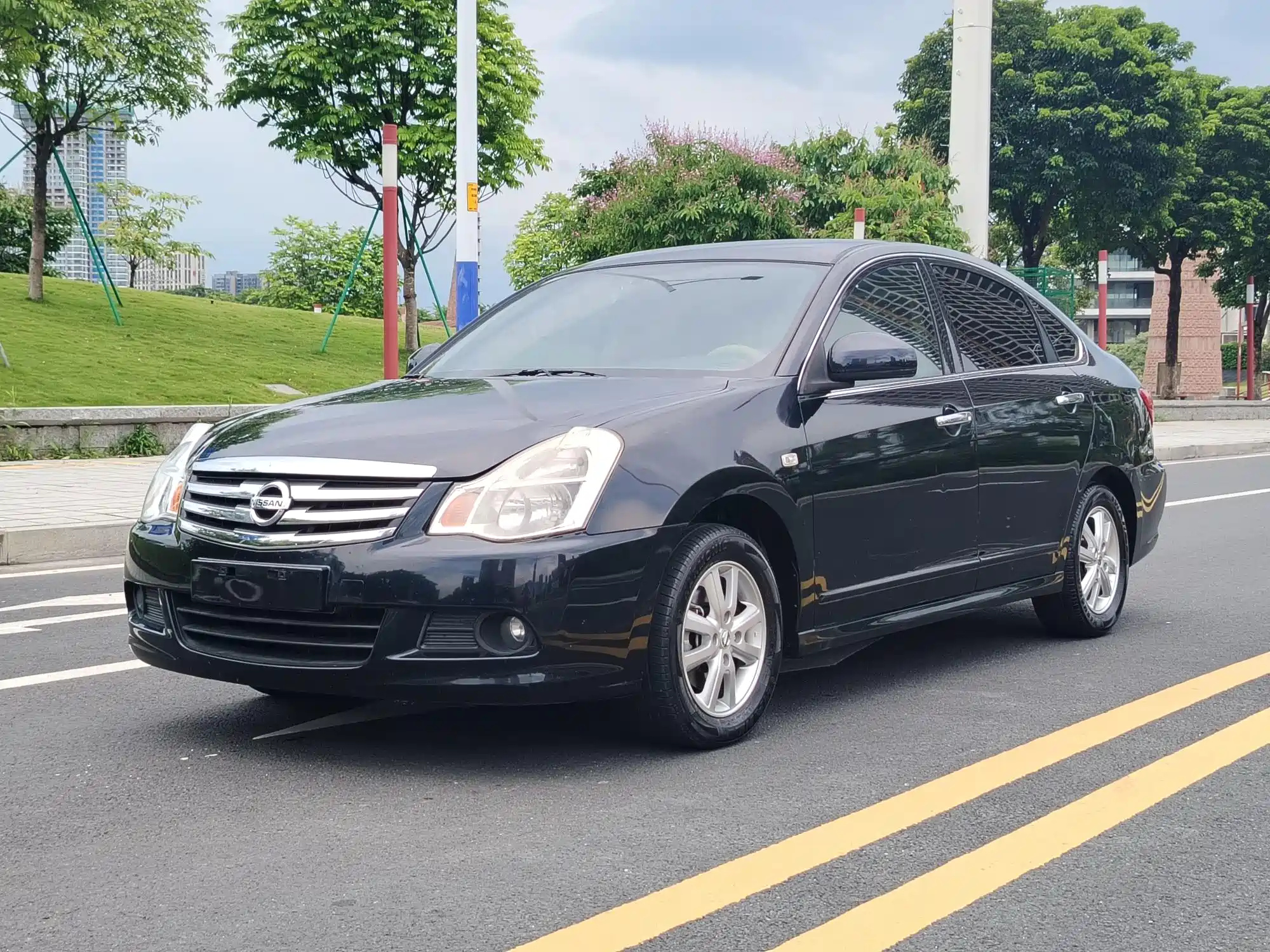 NISSAN SYLPHY 2012