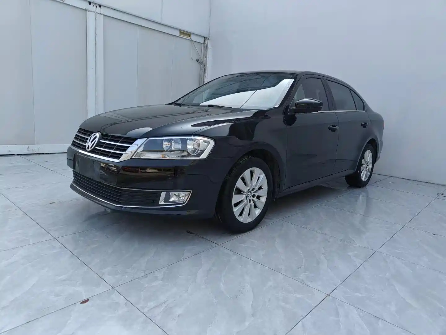 VOLKSWAGEN LAVIDA 2013