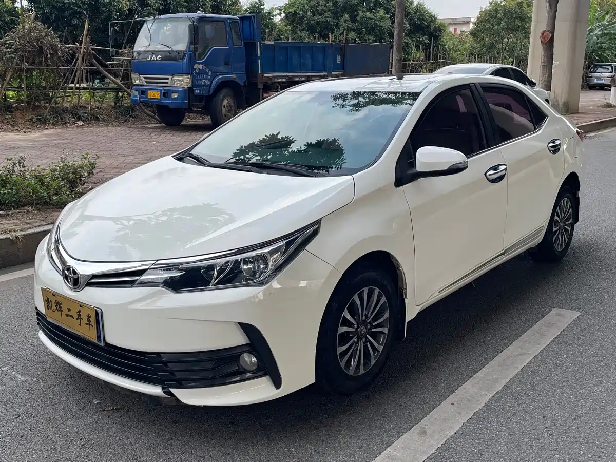 TOYOTA COROLLA 2017