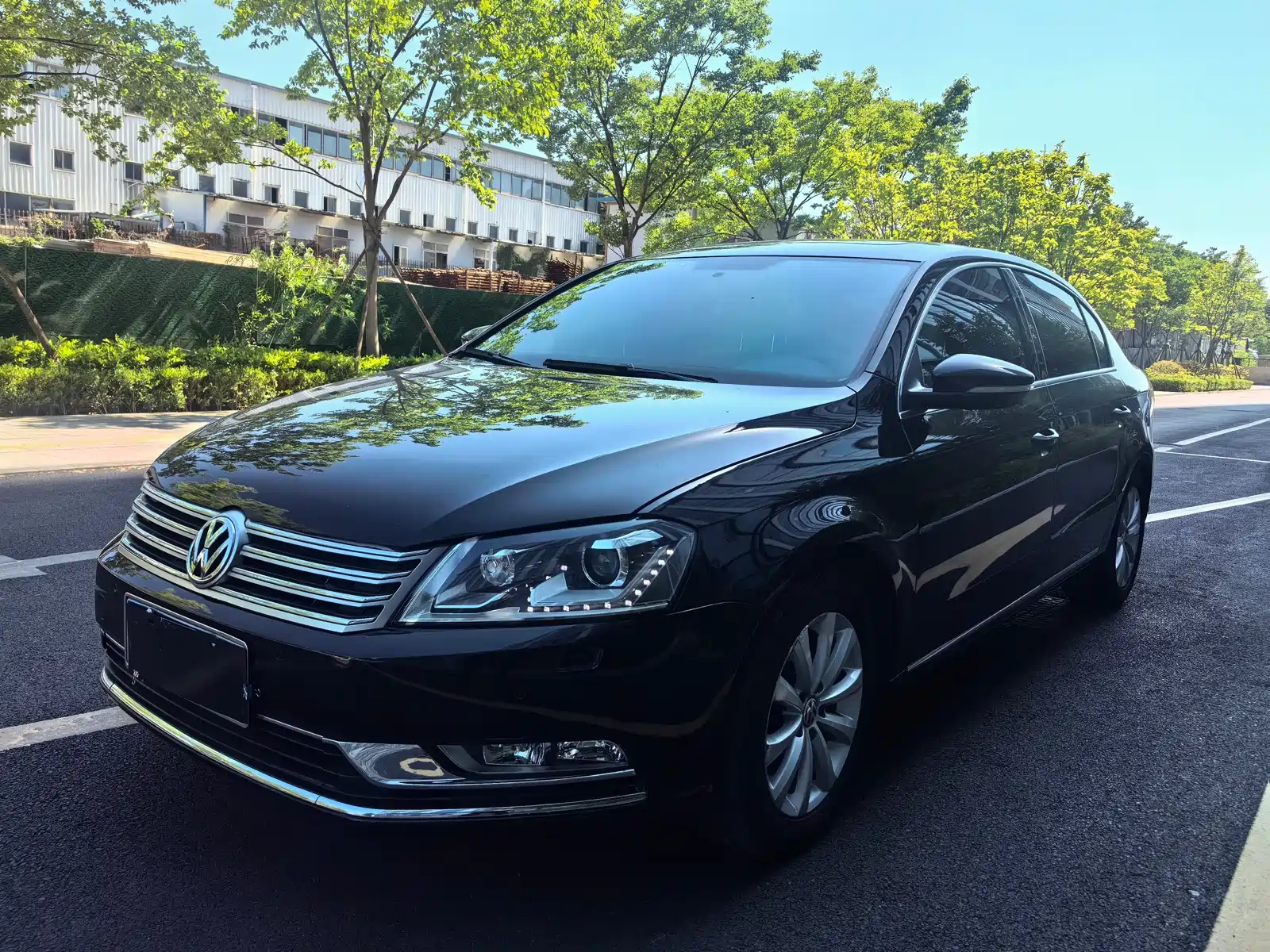 VOLKSWAGEN MAGOTAN 2016