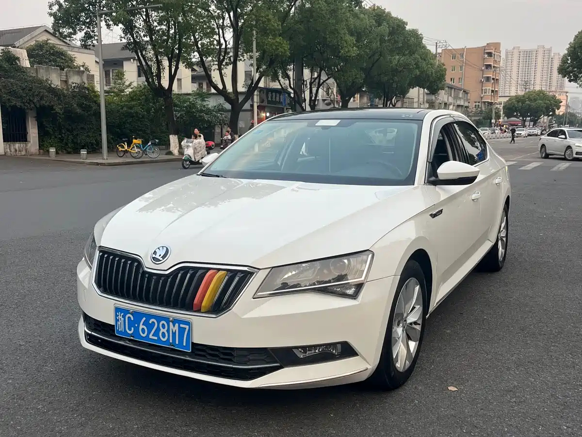 SKODA SUPERB 2018