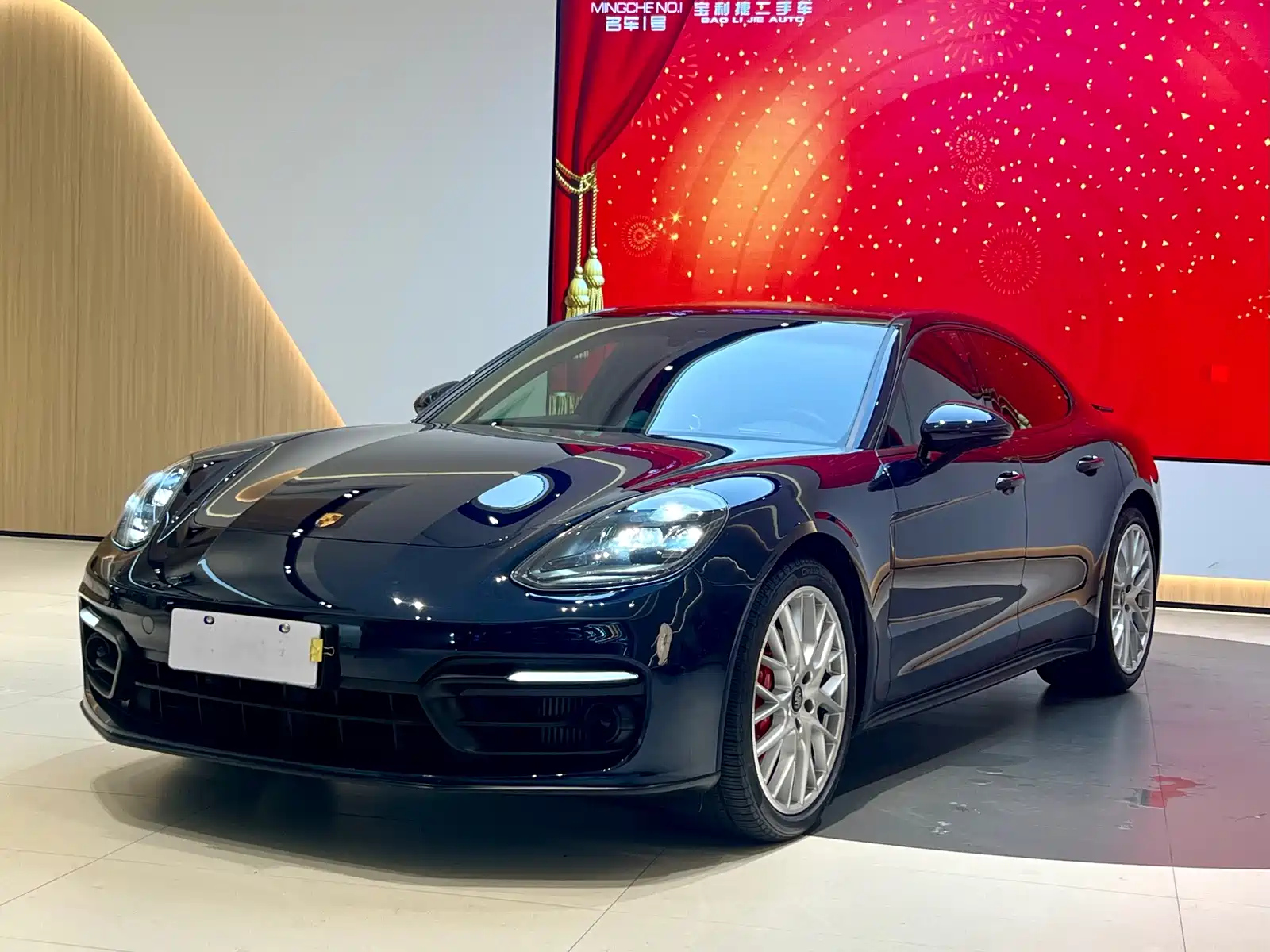 PORSCHE PANAMERA