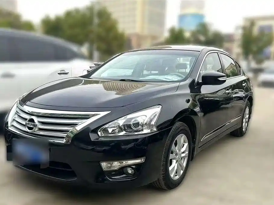 NISSAN TEANA 2013