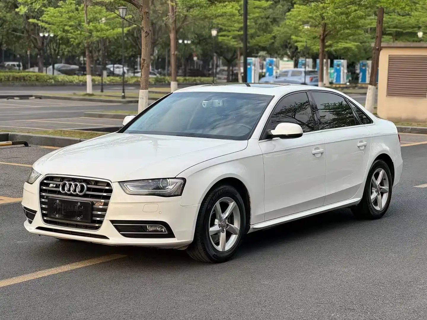 AUDI A4L 2015