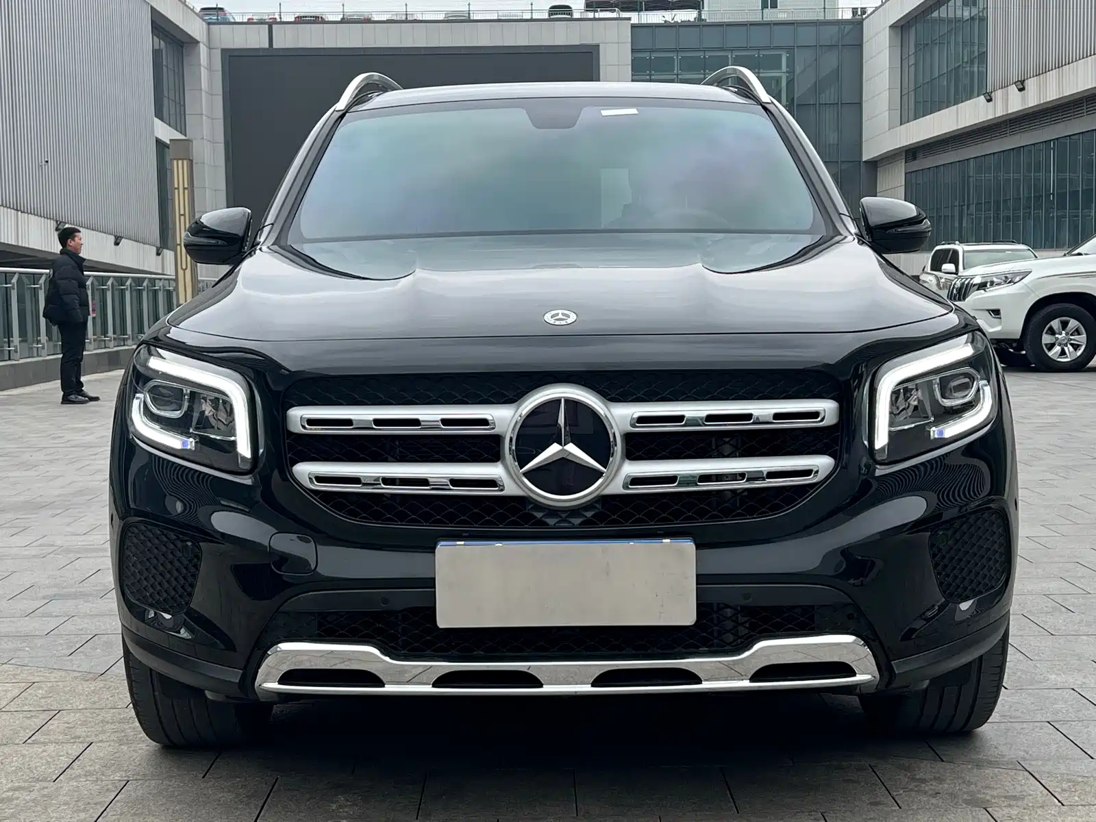 MERCEDES BENZ GLB 2023