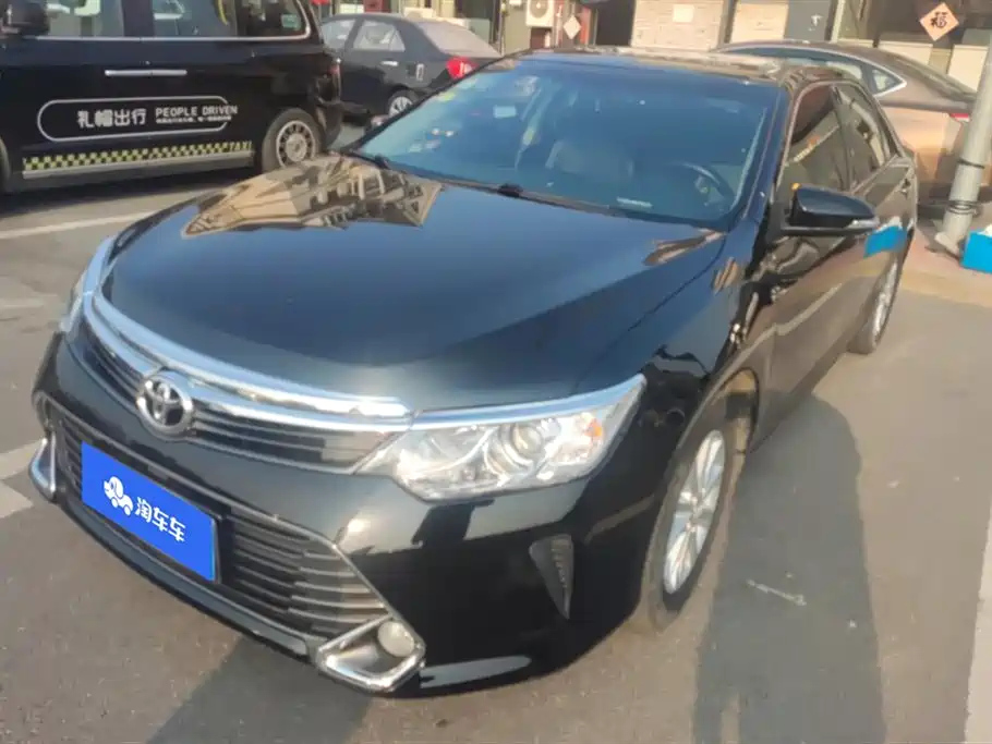 TOYOTA CAMRY 2015