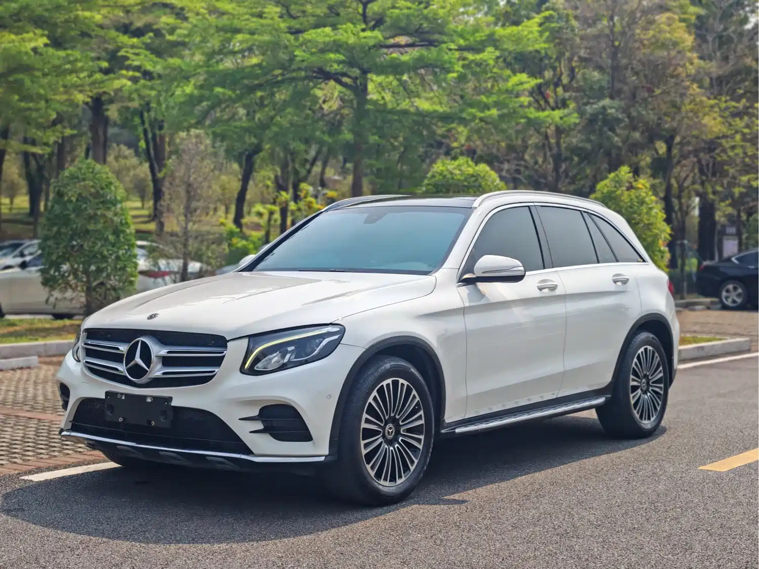 MERCEDES BENZ GLC 2017